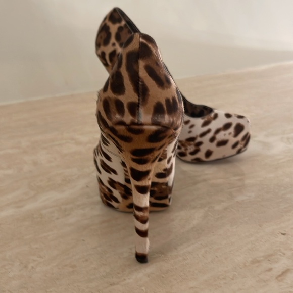 Dolce and Gabbana Platform Calf Hair Shoes. - Picture 7 of 10